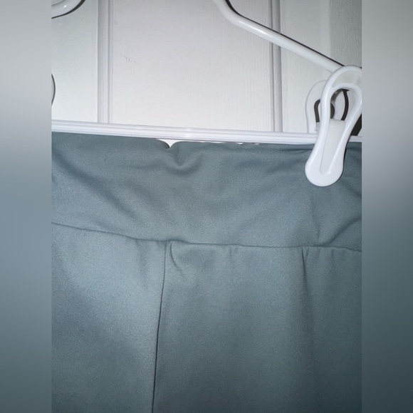 Zara Girls Leggings smooth on top part, texture on bottom, blue/gray?, size 9-10 - Picture 9 of 14